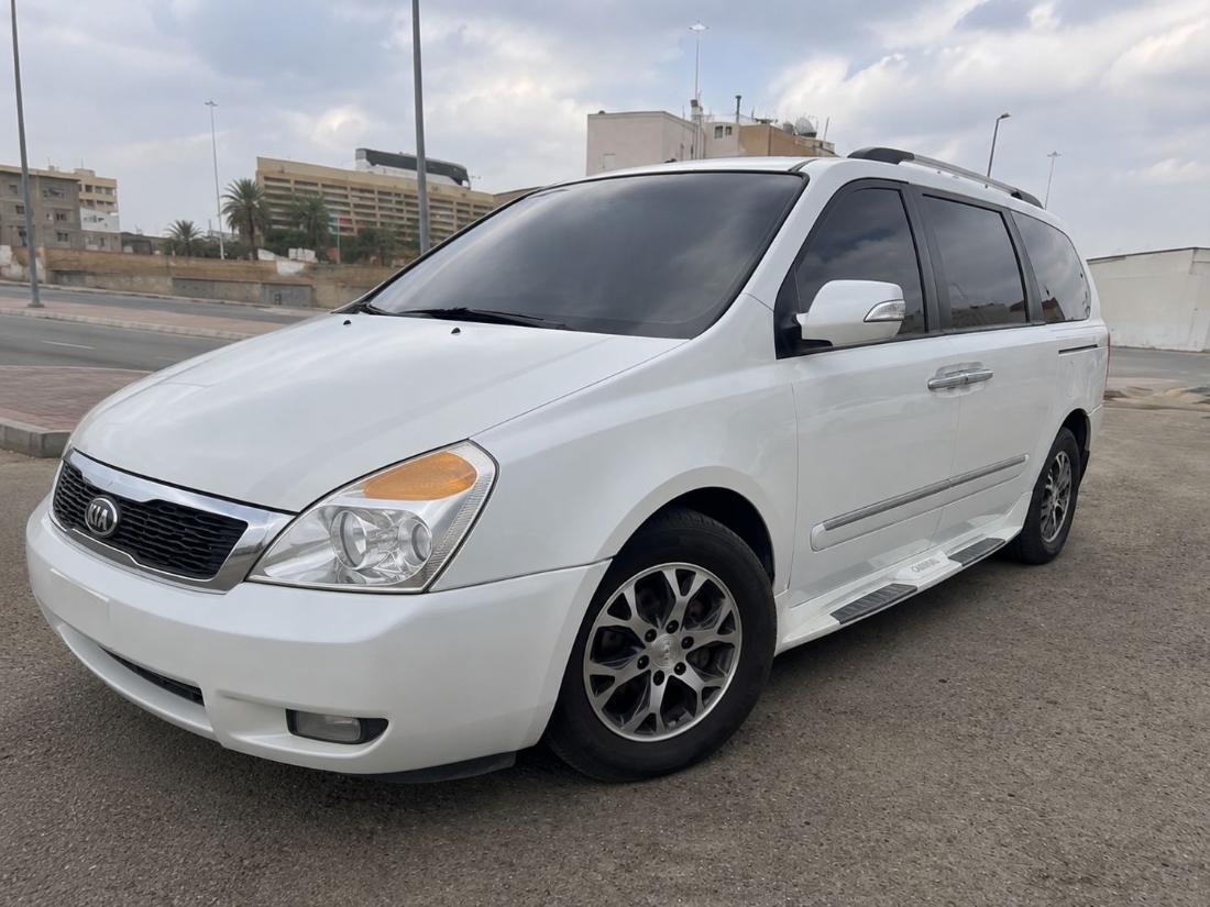 Location Kia Carnival 11 places &agrave; M&eacute;dine